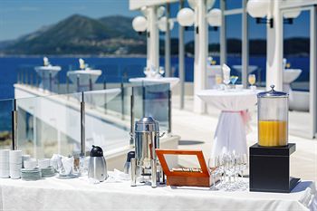 Outdoor Banquet Area